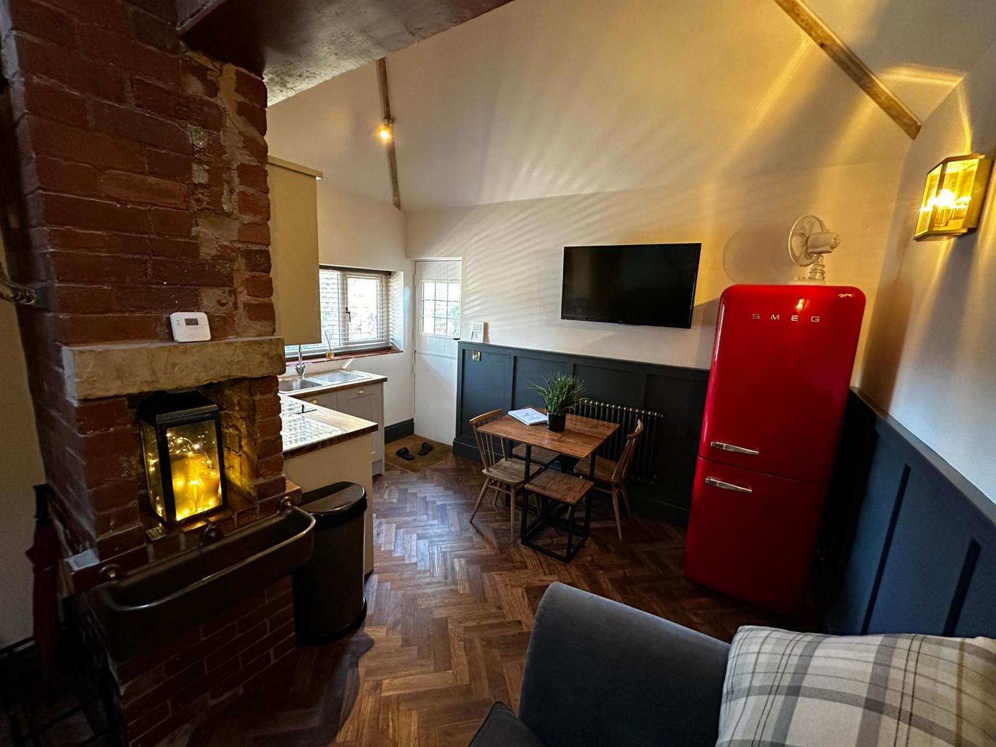Unique Victorian Stable Conversion Халифакс Екстериор снимка